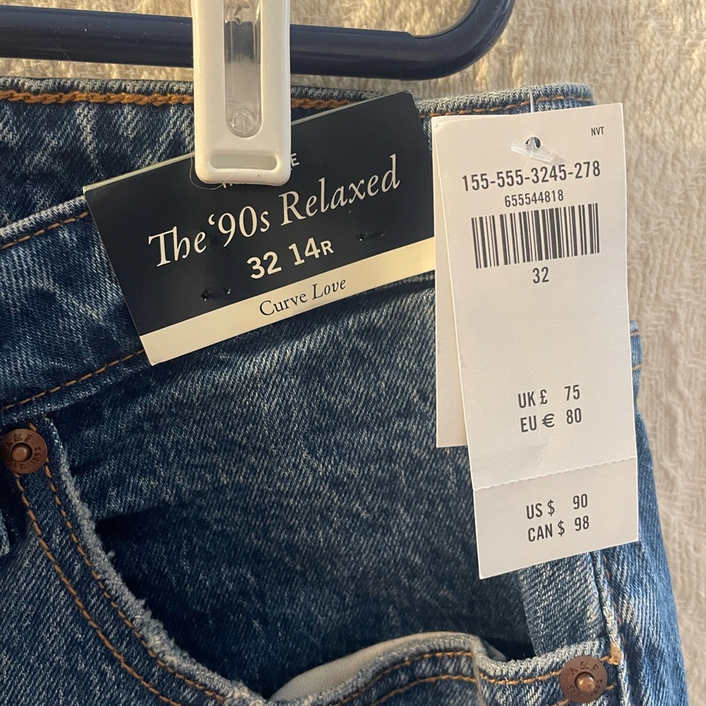 NWT Women’s Abercrombie & Fitch High Rise Jeans
